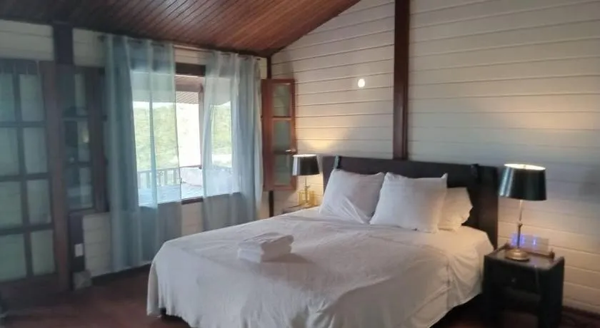 Curacao International Airport Island House Lodge - Image 1