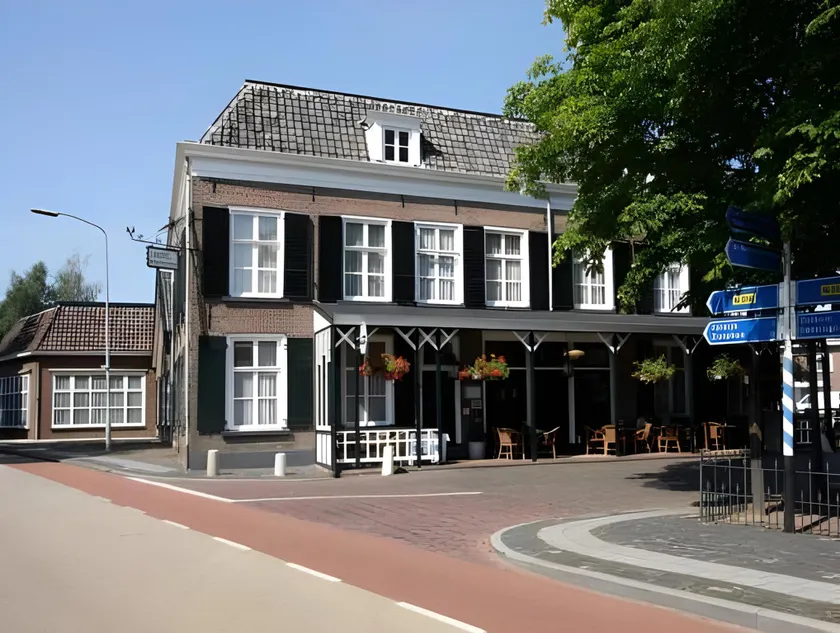 Hotel Cafe Restaurant De Gouden Karper - Image 1