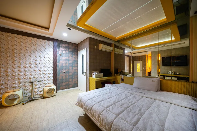 Gimhae Jangyu V Motel - Image 1
