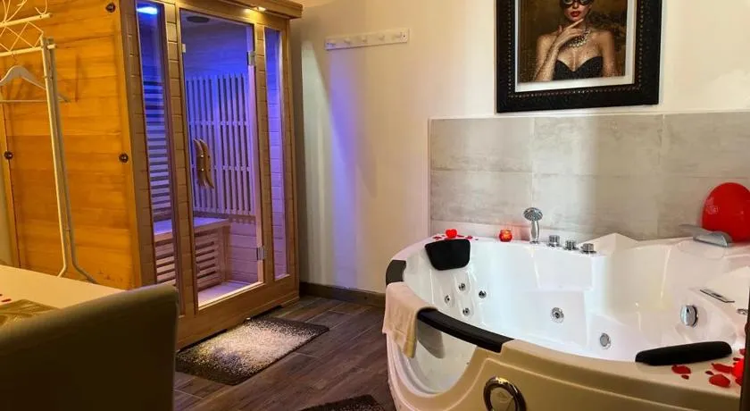 Notte Rosa Suites & Relax - Image 1