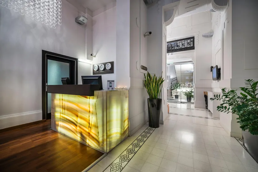 Opera Garden Hotel & Apartments - Image 1