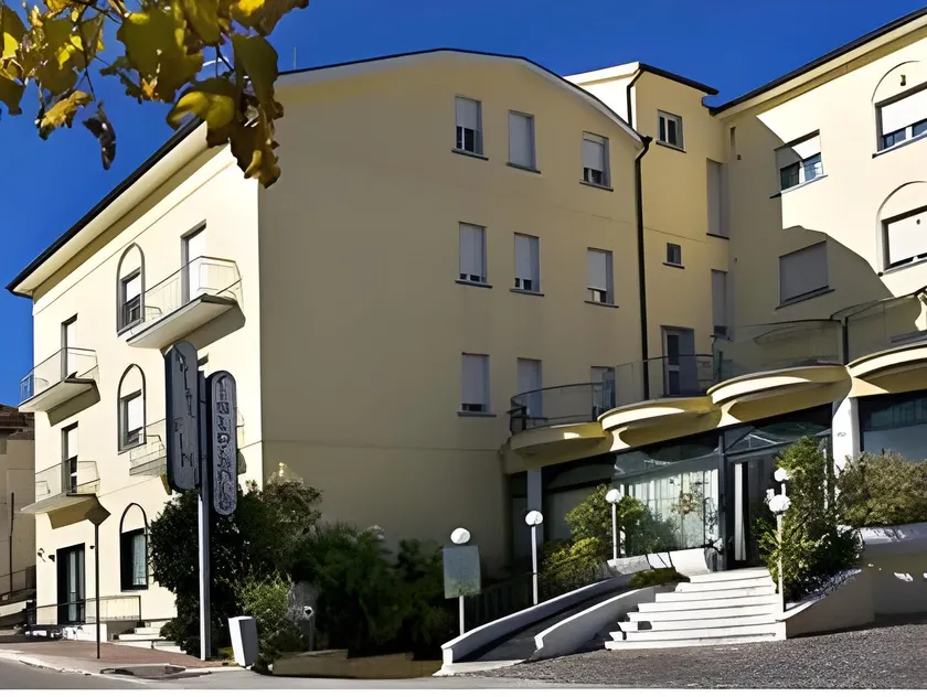 Hotel Fini - Image 1
