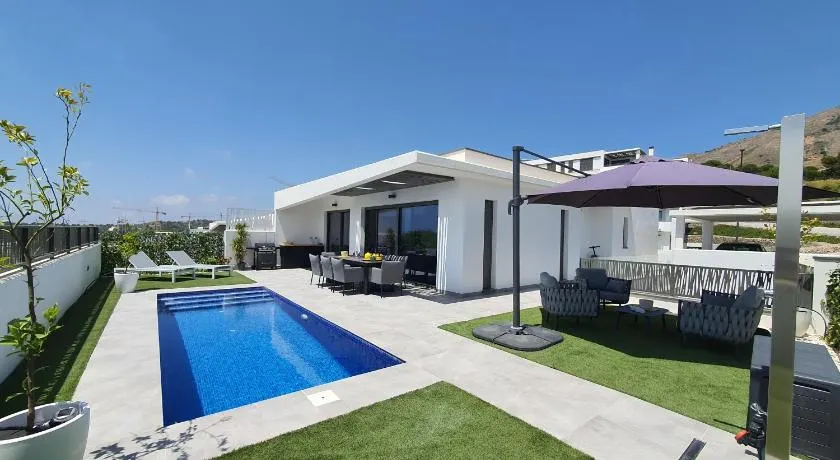 Pool & Snooker Villa - Image 1