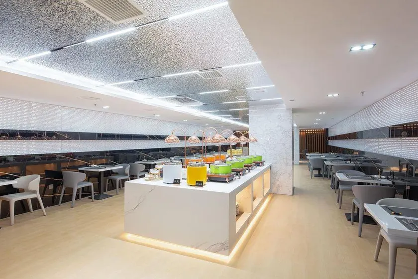 Microtel by Wyndham Hotel (Handan Road/New Century Commercial Square) - Image 1