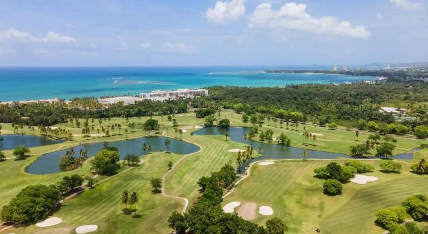 Stunning 4BR Penthouse Ocean & Golf Views Wyndham Residence - Image 1