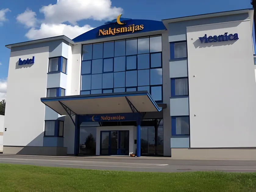Sports Hotel - Image 1