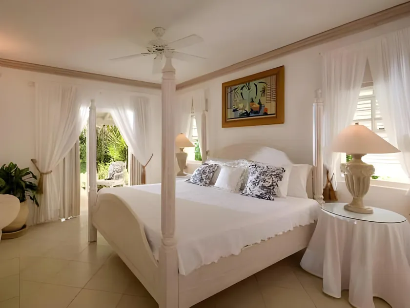Coconut Grove 8 Luxury Villa By Island Villas - Image 1