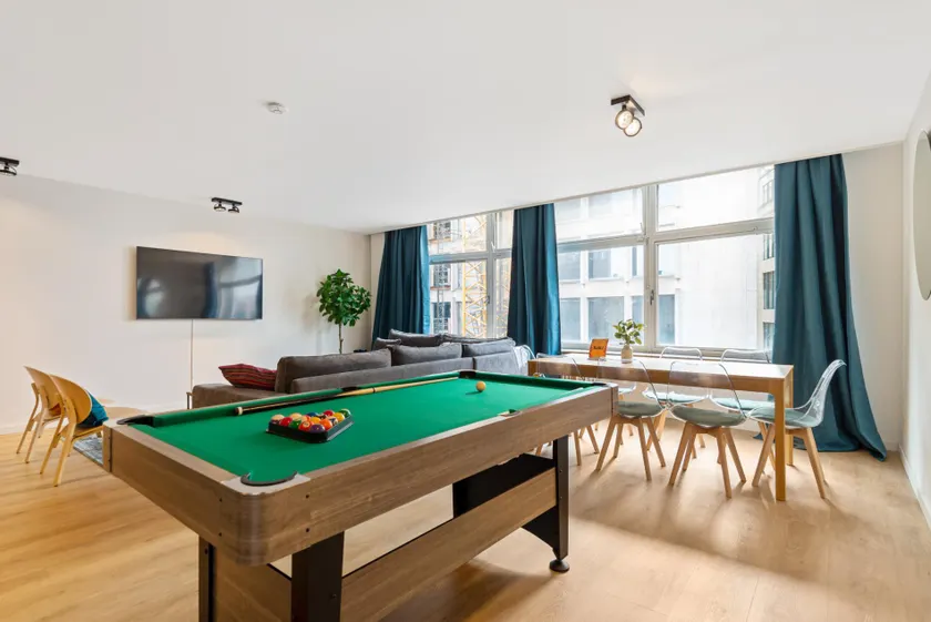 Spacious Antwerp Stay for 8 w/ Free Parking - Image 1