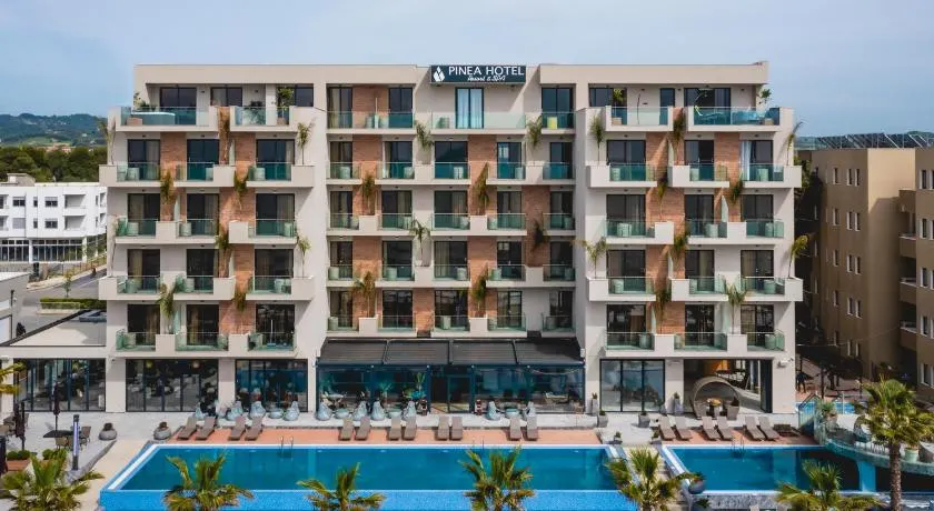 Pinea Hotel Resort & Spa - Image 1