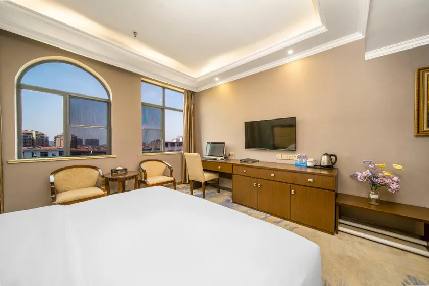 Century Emperor Hotel (Leping Bus Station Branch) - Image 1