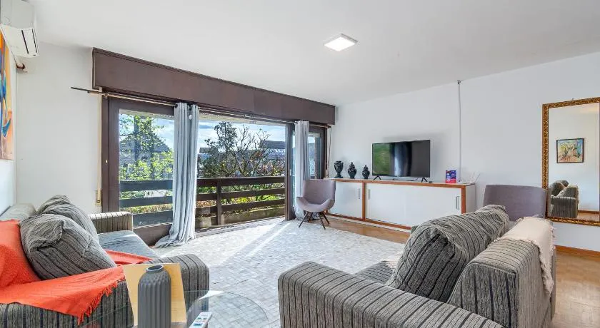3 Quartos na Mais Incrível Localização de Gramado - Image 1