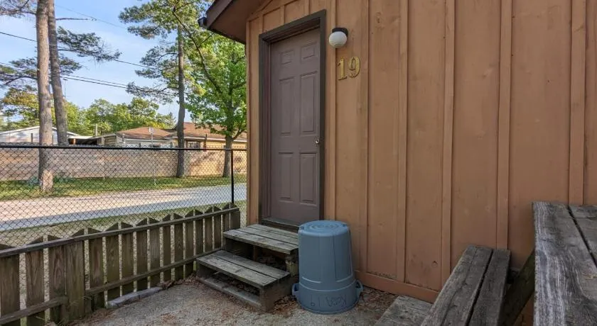 Tiny Wood Cottage 09 - Image 1