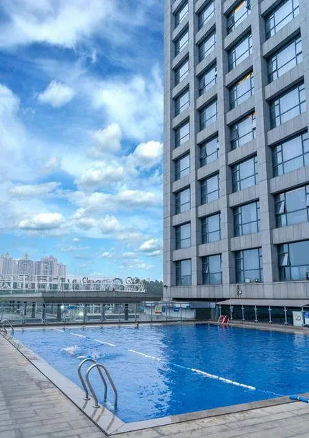 Easco Hotel - Image 1