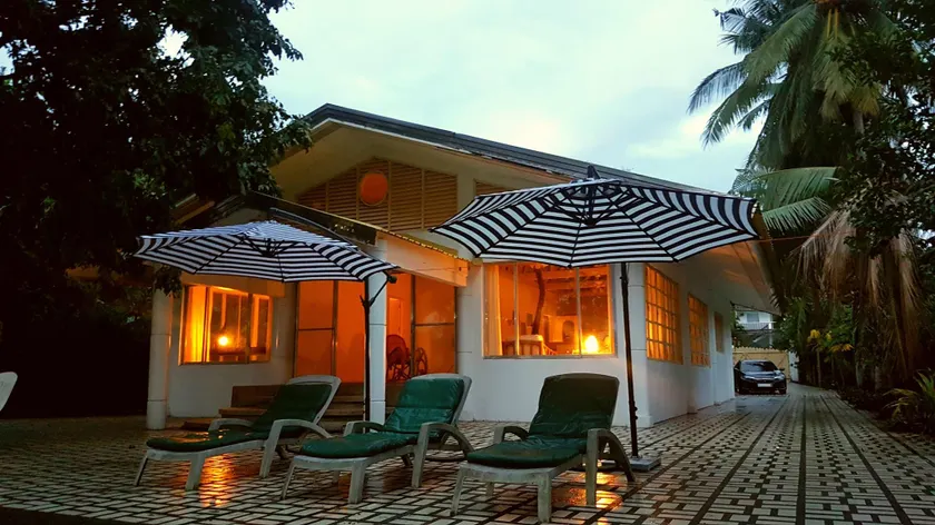 White House, Batangas - Image 1