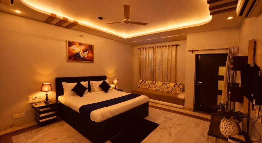 Pink City Retreat 3BHK Luxury Stay in Vaishali Nagar - Image 1