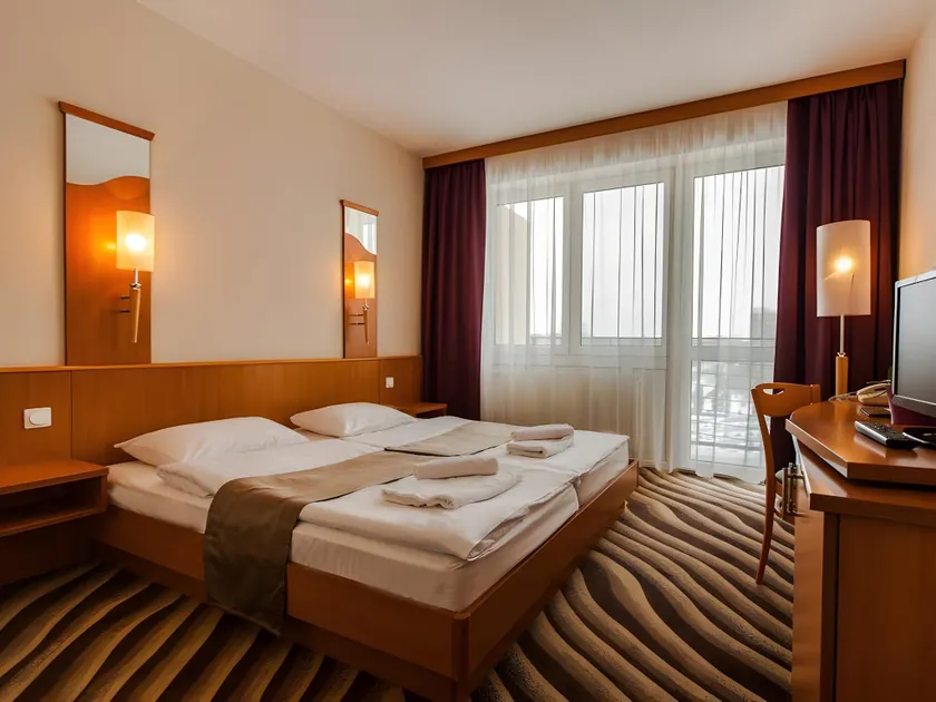 Premium Hotel Panoráma - Image 1