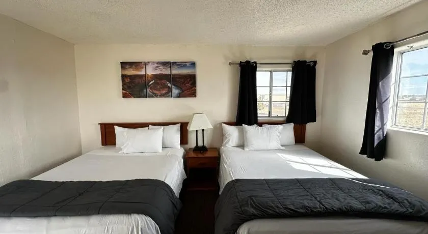 071A Private Studio near South Rim Sleeps 6- No Kitchen - Image 1