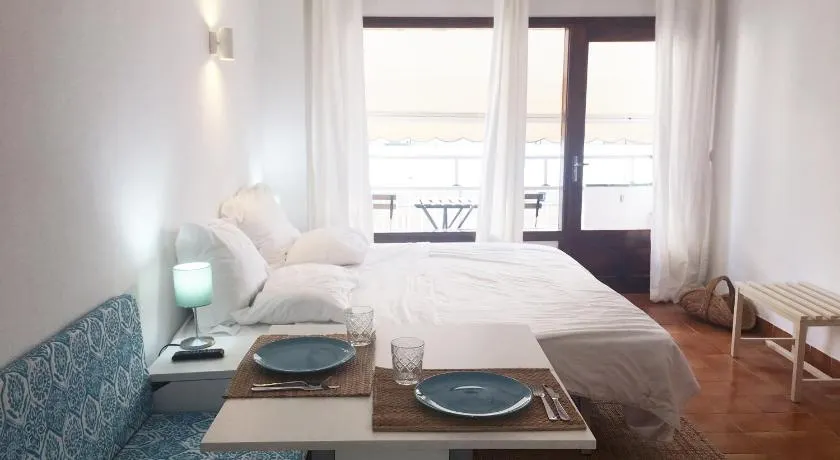 Apartamentos Albertos - Image 1