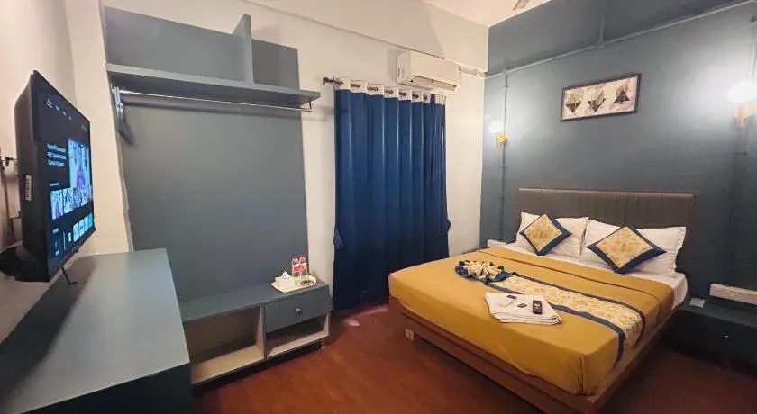 Hotel Cozy Inn - Image 1