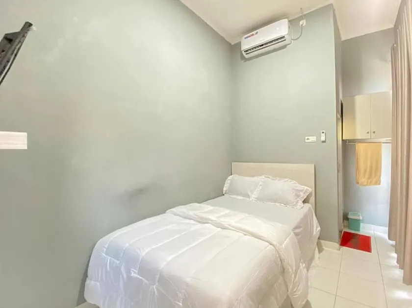 Pelangi Guest House Palembang RedPartner - Image 1