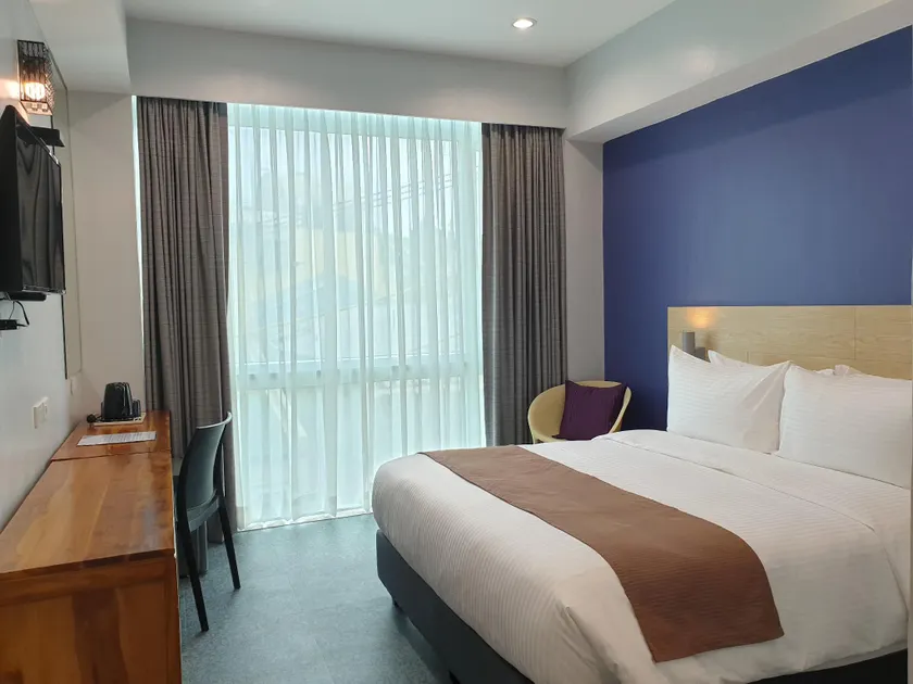 Leez Inn Makati - Image 1