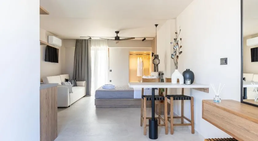 Niro Beachfront Living - Image 1