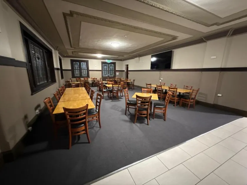 Eatons Hotel - Image 1
