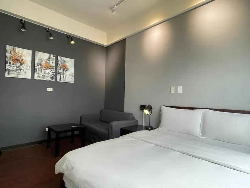 Yuansu, Yizhong Street, Taichung - Image 1