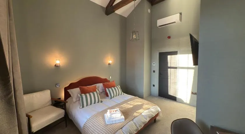 Akroyd House - The Wainhouse Room - Image 1