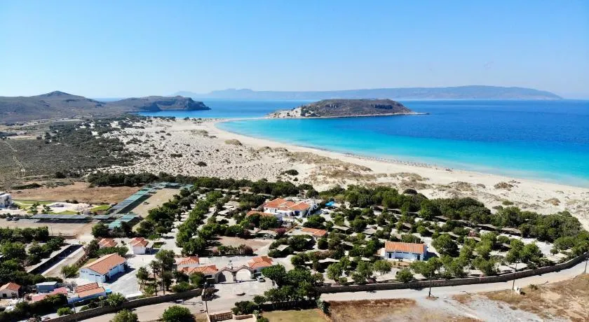 Simos Camping Elafonisos Tents & Bungalows - Image 1