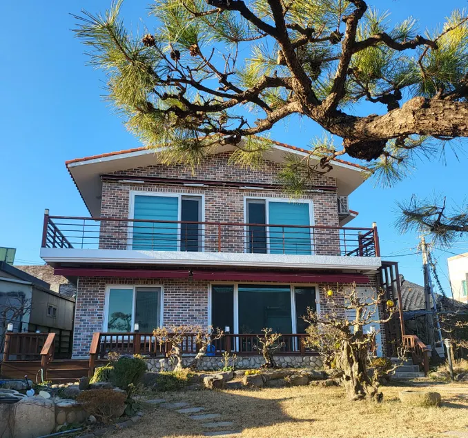 Busan Marine Villa - Image 1