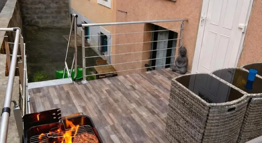 Reve Divin T3 avec parking-barbecue-laverie-bagagerie-salle de sport-aire de jeux-climatisé - Image 1