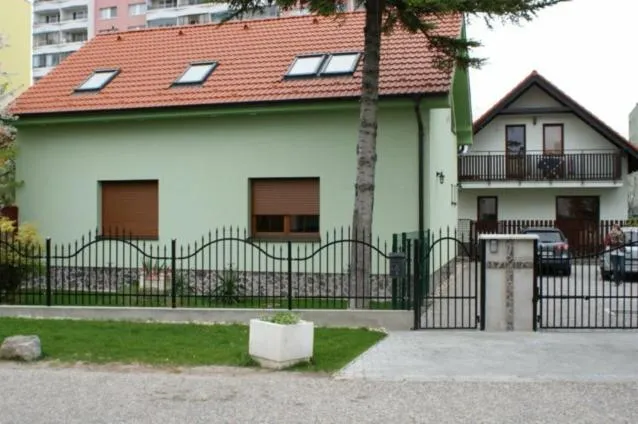 Vila Ria - Image 1