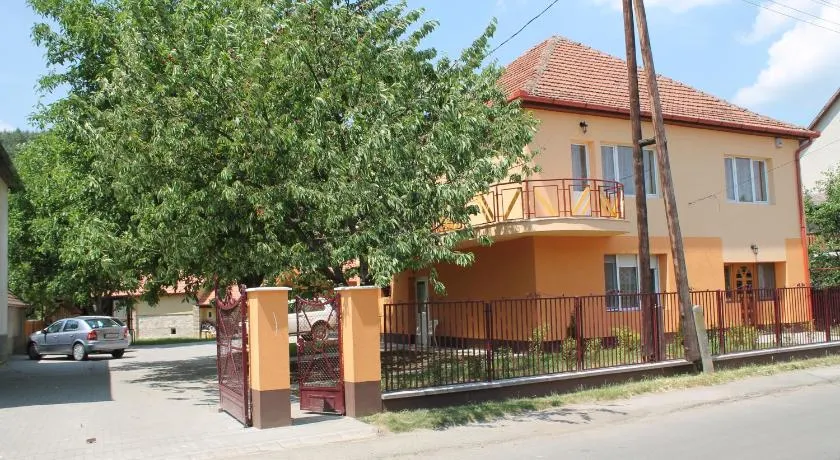 Diófa Vendégház - Image 1