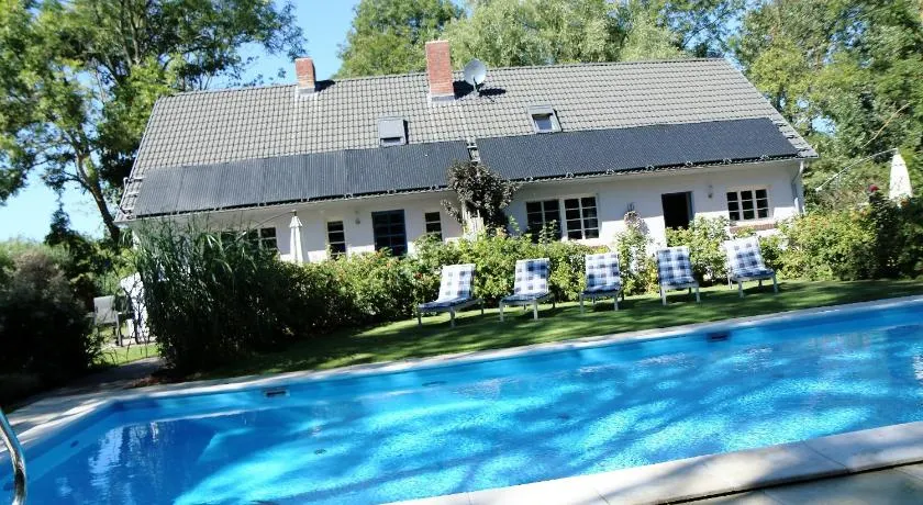 Haus West - Image 1