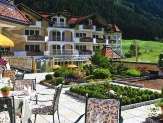 Traumhotel Alpina Superior - Image 1