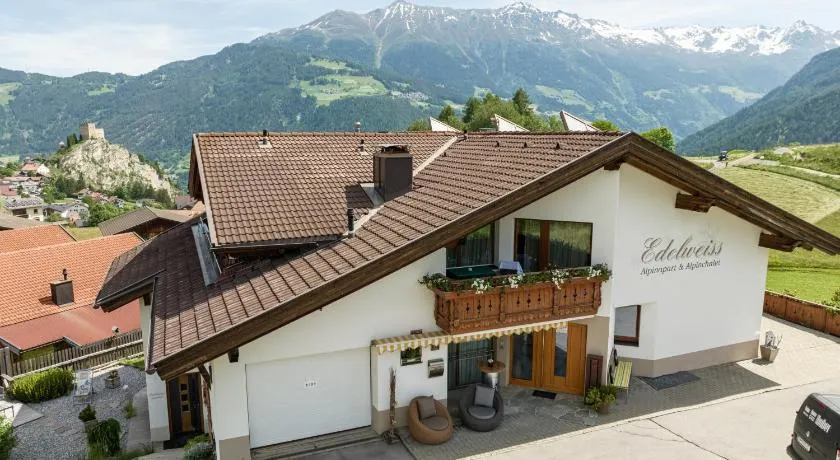 Chalet EDELWEISS - Private Wellness with Whirlpool & Sauna - Image 1
