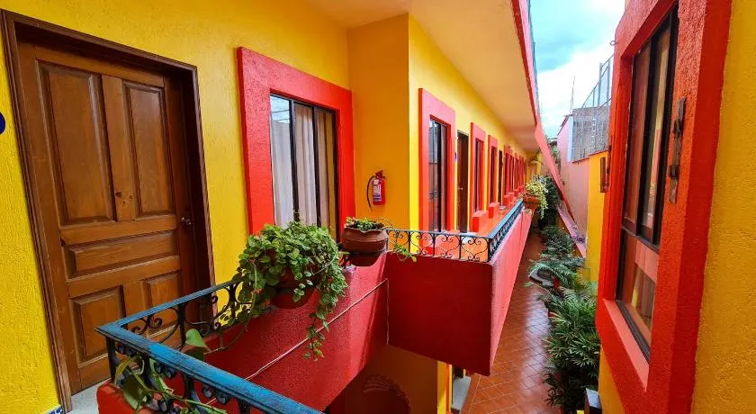 Hotel Suites Del Centro - Image 1