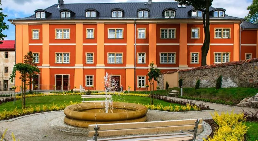 Uzdrowisko Cieplice - Jelenia Góra - Długi Dom - Image 1