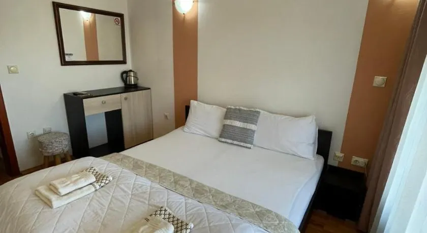 The Bulevard Hotel - Image 1