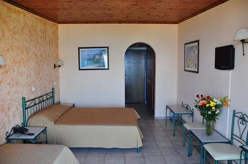 MARE MONTE BEACH HOTEL - Image 1