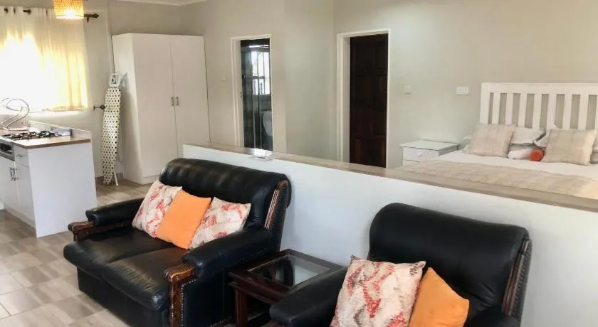 1 bed apartment in Mount Pleasant Heights - 2013 - Image 1