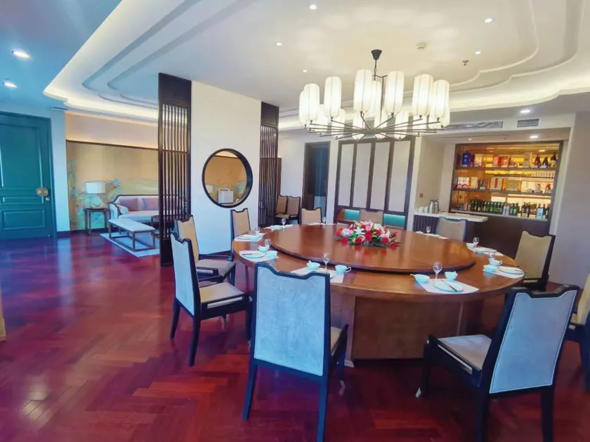 Yuanjie Hotel - Image 1