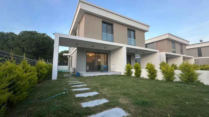 S Villa City - Image 1
