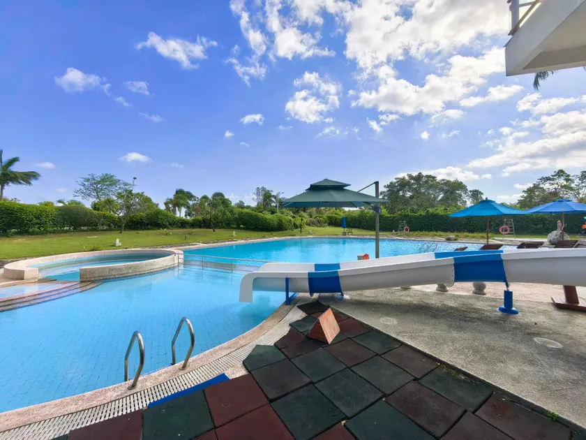 Tianhong Resort Hotel, Yalong Bay, Sanya - Image 1