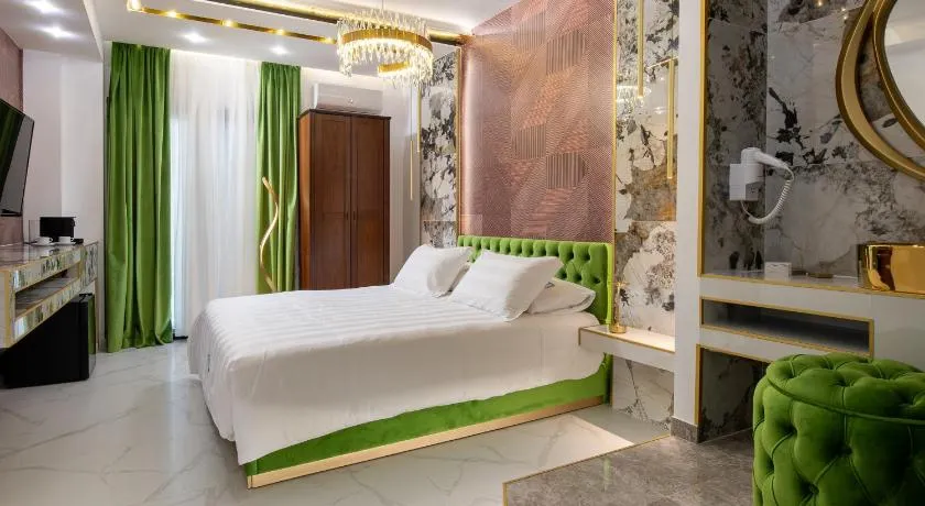 Pela Veranda Exquisite Suites - Image 1