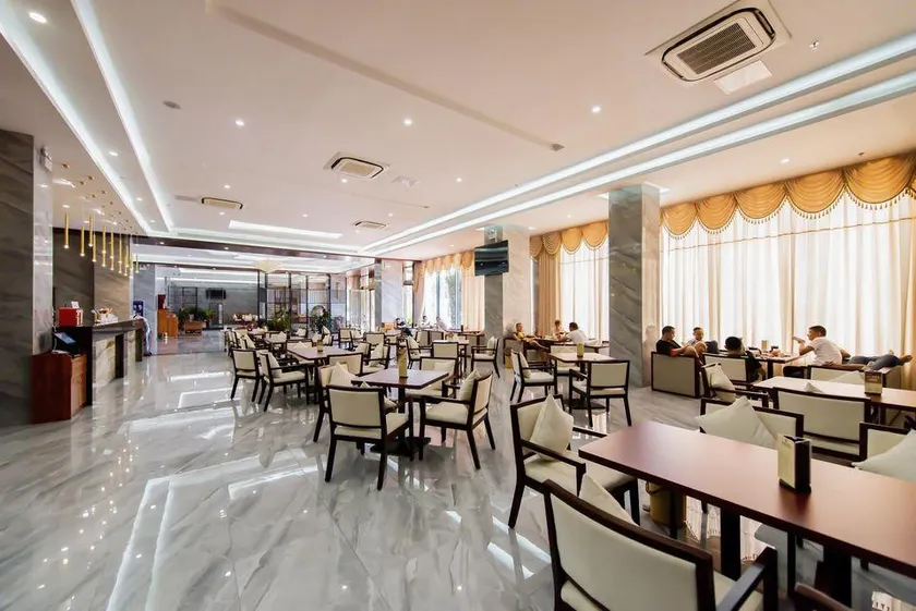 Wanning Shihaijiang Hotel - Image 1