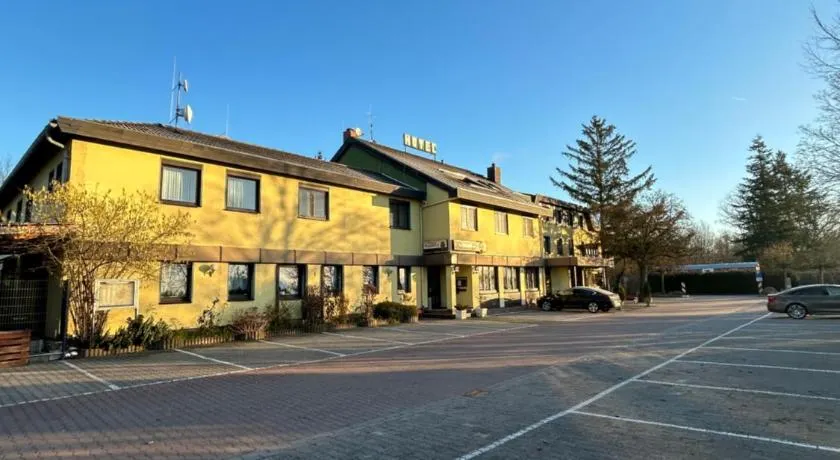 Hotel Hubertus Gernsheim Rhein - Image 1