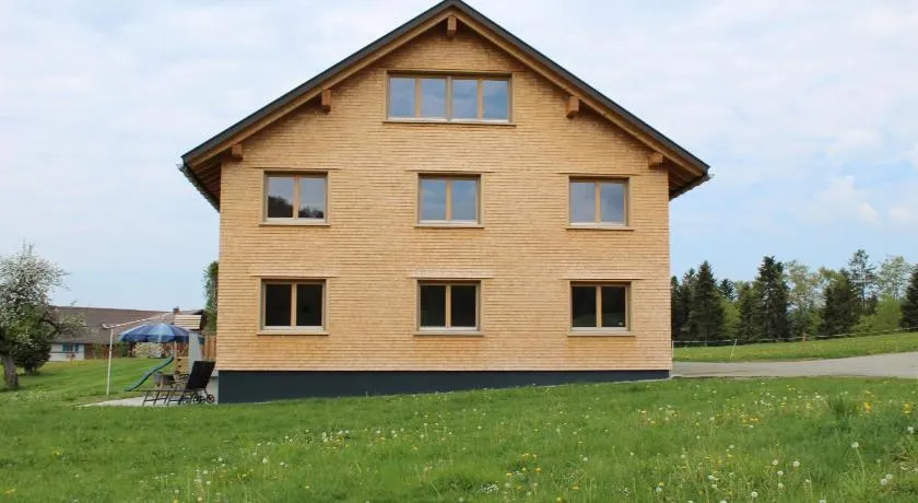 Hus Bündt - Image 1