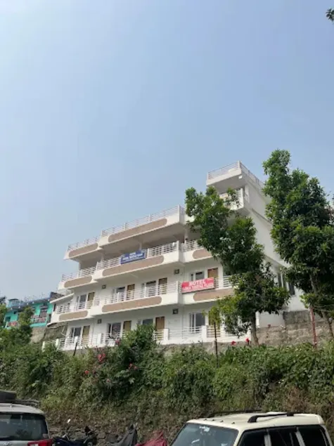 Hotel Ganga Yamuna Plaza - Image 1